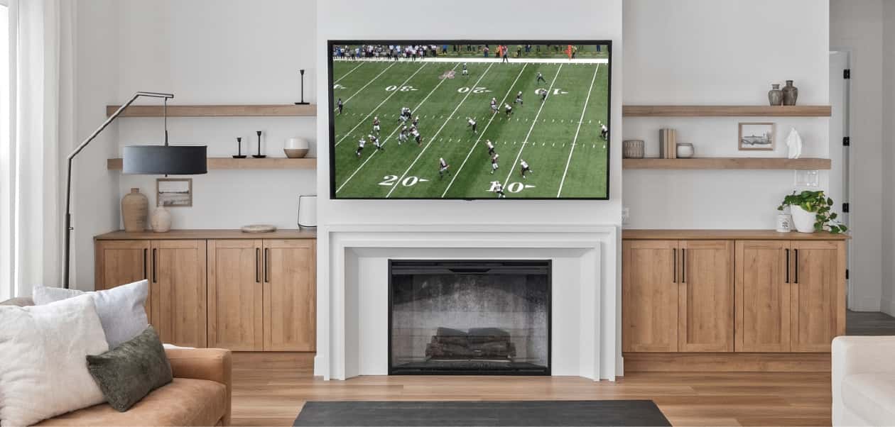 EuroLux closet in wood grain